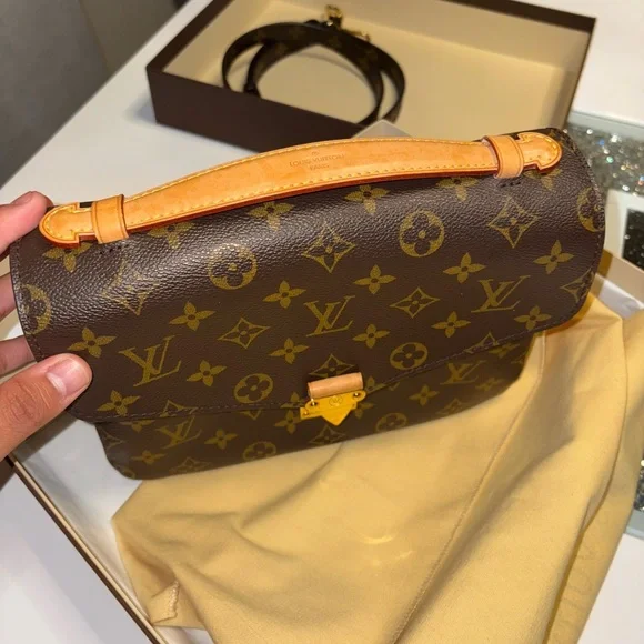 Louis Vuitton Monogram pochette metis - Picture 3 of 17